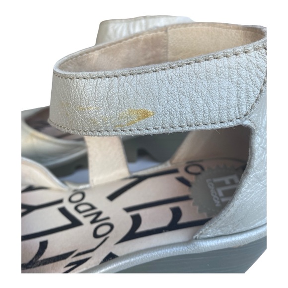 Fly London "Piat" Women's Leather Ankle Strap Wedge Sandals Silver Sz US 9, EU40 - Picture 11 of 12